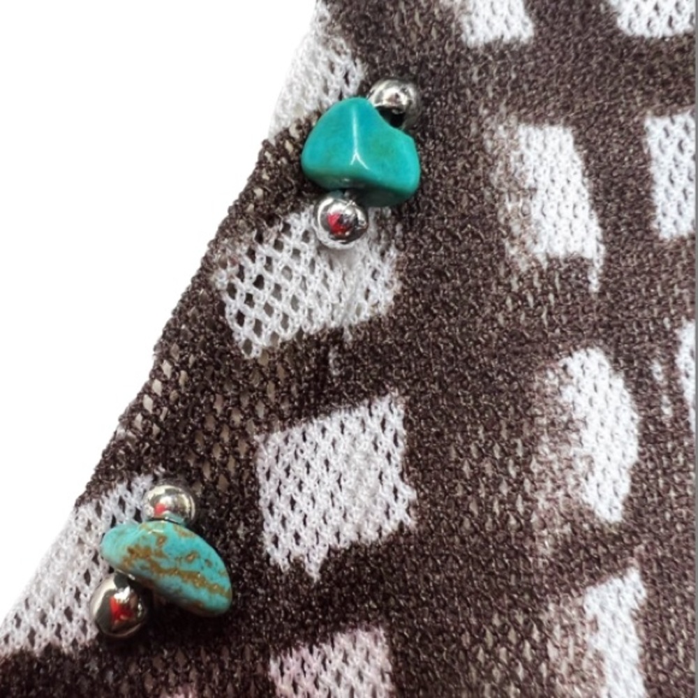 PENDLETON Turquoise and Silver
Embellishments V-neck Top - Picture 3 of 10